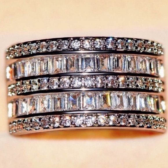 NEW 18K Baguette & Round Diamond Stacked Wide Band - Picture 6 of 6